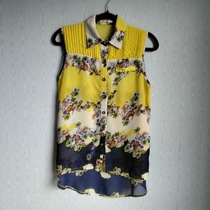 4/$20 Moon River Sheer Chiffon Floral Pintuck Button Down Sleeveless Blouse M